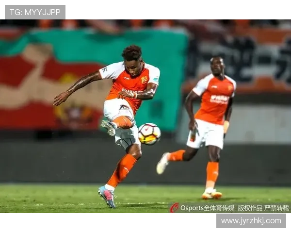 中甲联赛激烈角逐 各队表现抢眼 赛季新变化引关注 - 副本 (2) - 副本